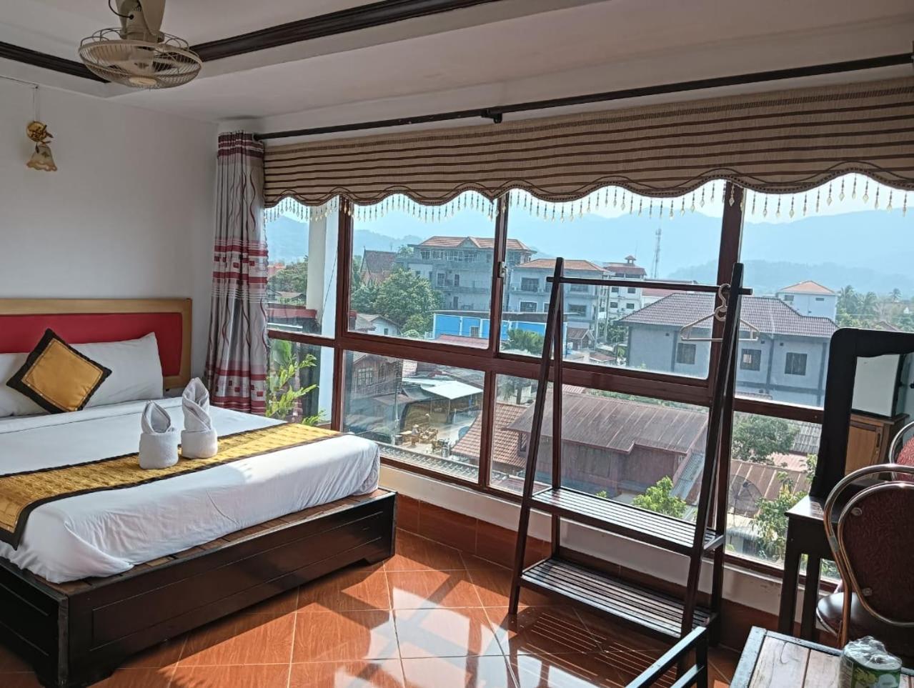 Bountang Riverside Hotel 방 비엥 외부 사진